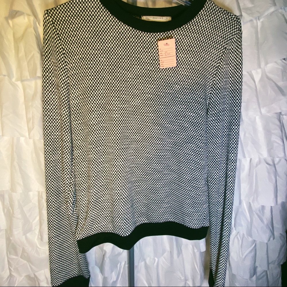 Checkered long sleeve t